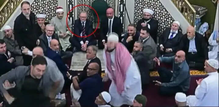 ईद की नमाज में ऑस्ट्रेलियाई PM Anthony Albanese का विरोध: &lsquo;गाजा नीति&rsquo; पर भड़का गुस्सा, सिडनी में हंगामा