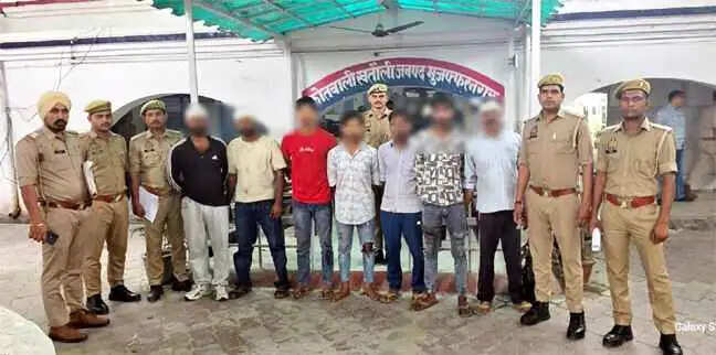 Khatauli Clash Case Arrest: रूकनपुर में नाली विवाद के बाद पथराव और Muzaffarnagar पुलिस पर हमला, 8 आरोपी गिरफ्ता