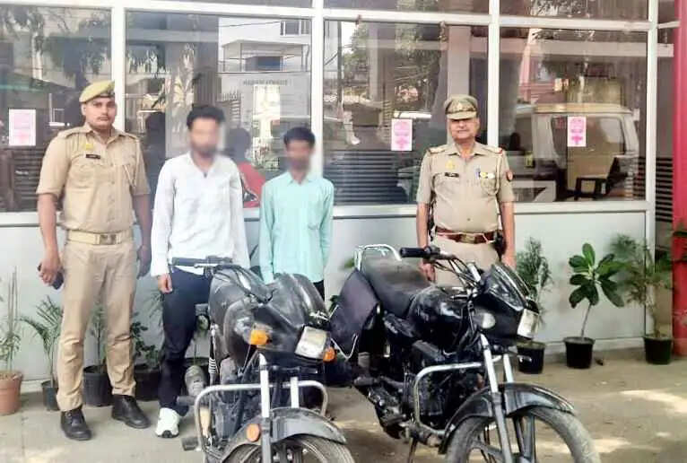 Muzaffarnagar पुलिस की सख्त कार्रवाई: दो शातिर बाइक चोर गिरफ्तार, चोरी की 2 मोटरसाइकिल बरामद