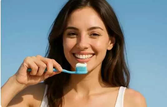 🧴Toothpaste का सच: झाग नहीं, जागरूकता है असली सफाई का राज़ &mdash; जानिए क्यों &lsquo;मटर भर पेस्ट&rsquo; ही काफी है!