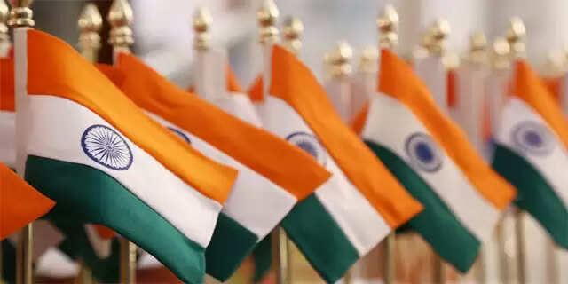 लोगों ने उत्साह के साथ मनाया स्वतंत्रता दिवस, करवाए सांस्कृतिक कार्यक्रम