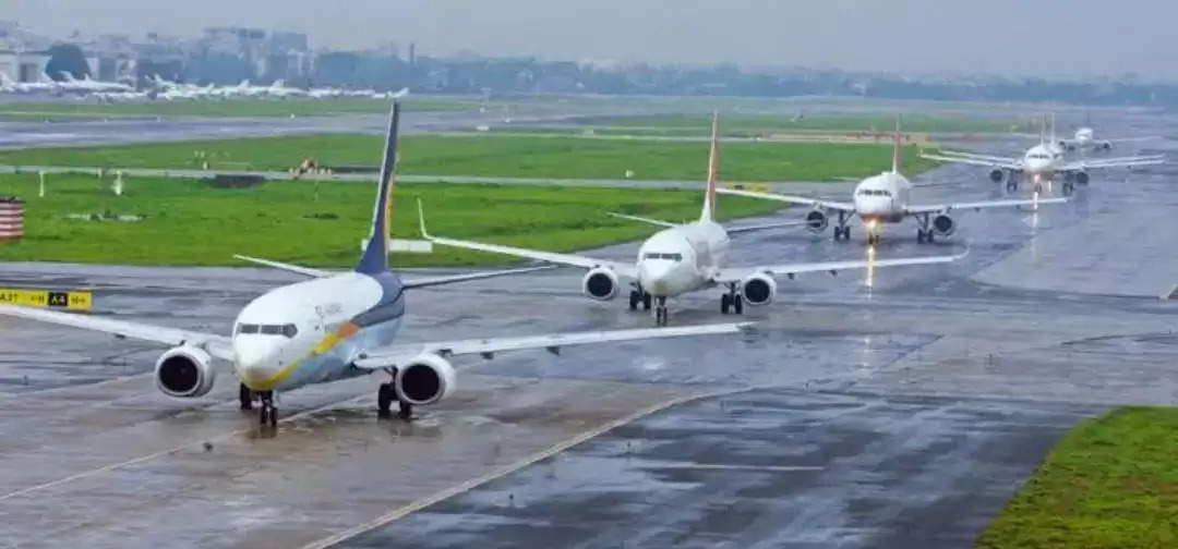 दुबई में भारी बा‎रिश से भारतीय विमानन कंपनियों का प‎रिचालन प्रभा‎वित