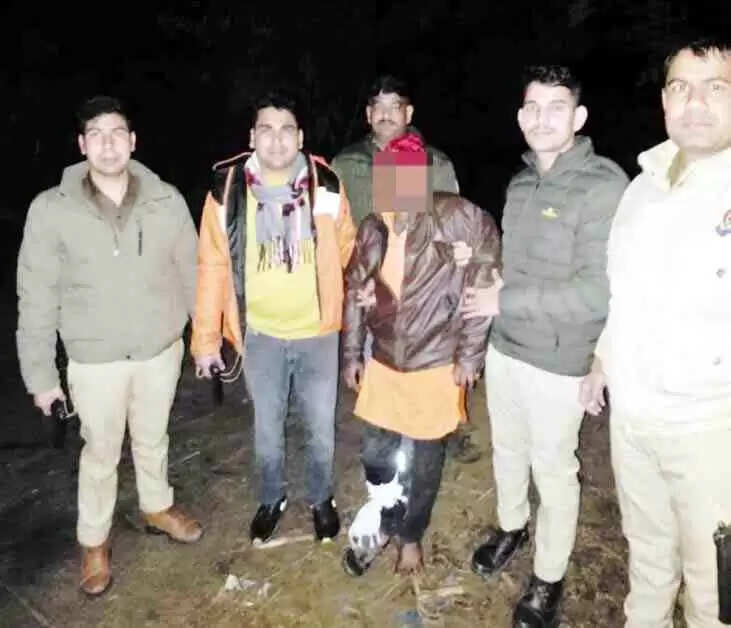 Muzaffarnagar में पुलिस मुठभेड़ का बड़ा खुलासा: शातिर इनामी चोर गिरोह का सदस्य घायल अवस्था में गिरफ्तार, दो बड़ी चोरी की घटनाओं का पर्दाफाश