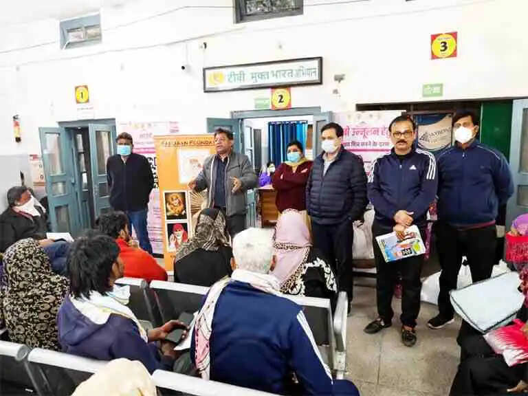टीबी मुक्त भारत की ओर बड़ा कदम: Muzaffarnagar&nbsp; टीबी अस्पताल में 140 मरीजों को पोषण पोटली, साईं धाम फाउंडेशन की मानवीय पहल