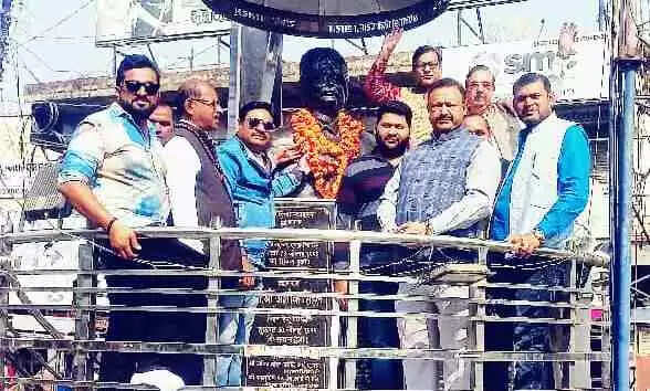 Muzaffarnagar में वैश्य समाज का भव्य श्रद्धांजलि कार्यक्रम: लाला लाजपत राय की पुण्यतिथि पर प्रकाश चौक में उमड़ा उत्साह, माल्यार्पण कर याद किए &lsquo;पंजाब केसरी&rsquo;