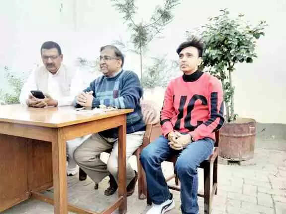 Muzaffarnagar में सनातन संस्कृति को बढ़ावा: अमेरिका में Hindu Heritage Foundation चलाने वाले अजय अग्रवाल का बड़ा बयान, युवाओं के लिए &lsquo;अजेय योगी आदित्यनाथ&rsquo; फिल्म का विशेष प्रदर्शन