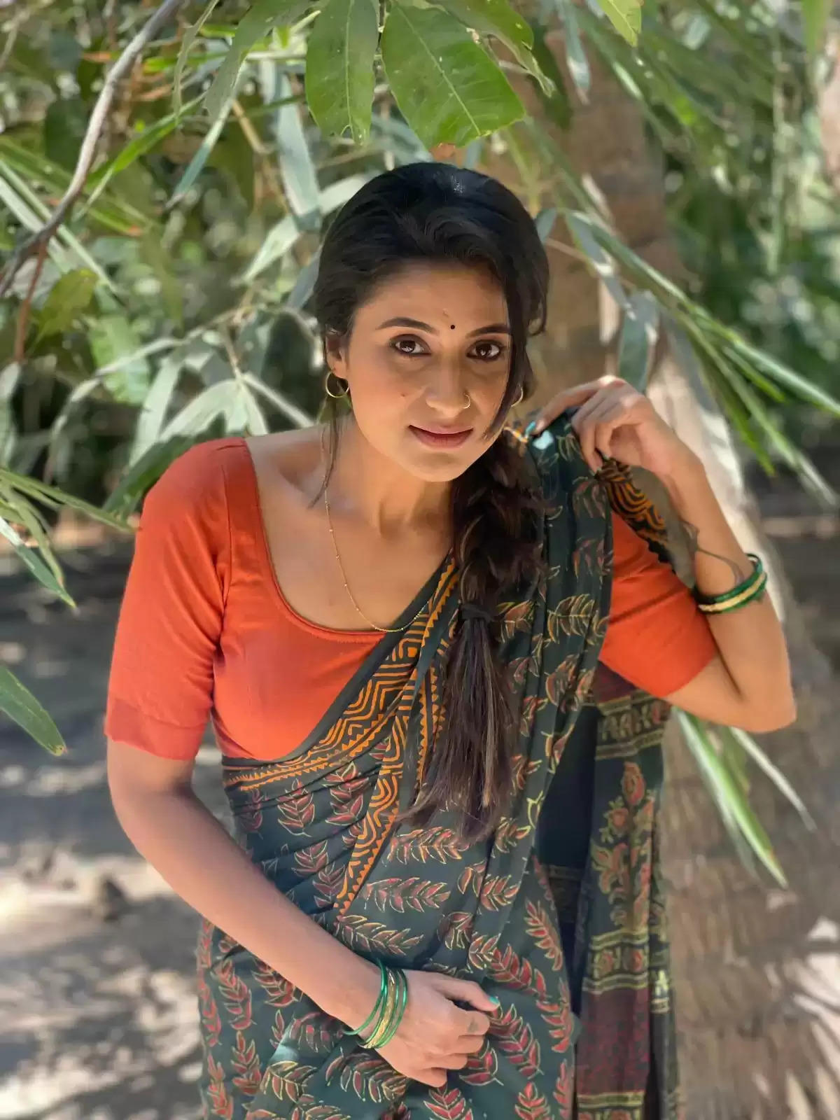 Actress Shiwani Chakraborty speaks about Kaveri’s look in Maati Se Bandhi Dor