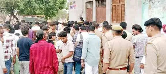 Muzaffarnagar : सरवट में बंद कमरे से मिली एक ही परिवार की 4 लाशें, इरशाद-नूरीन और दो मासूम बच्चों की मौत से मचा हड़कंप