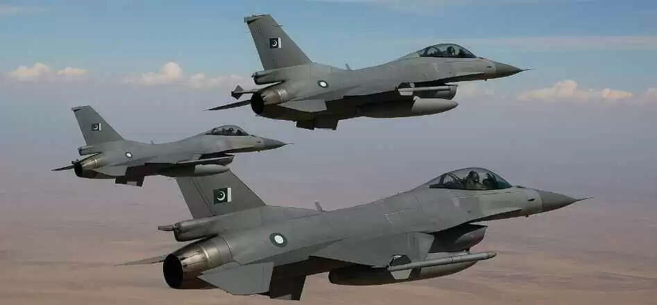 JF-17 फाइटर जेट की बढ़ी अंतरराष्ट्रीय डिमांड! भारत से तनाव के बाद पाकिस्तान के दावों से गरमाई वैश्विक हथियार बाजार