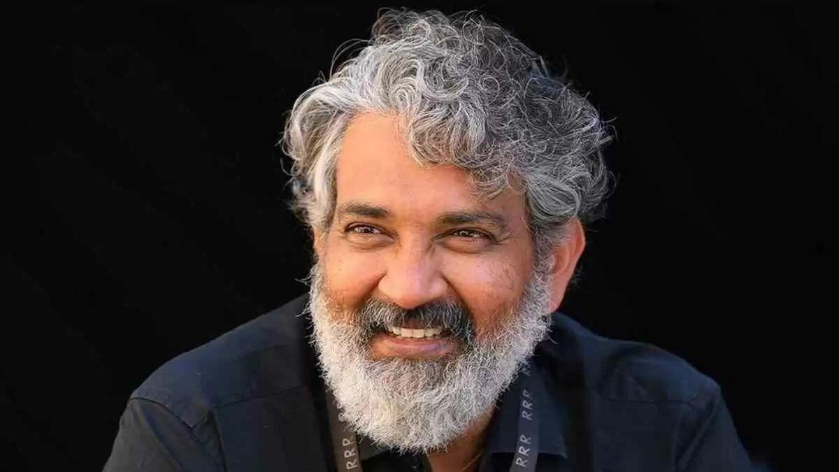 SS Rajamouli पर &ldquo;धार्मिक भावनाओं के अपमान&rdquo; का केस: वाराणसी टीजर लॉन्च इवेंट की टिप्पणी से मचा बवाल, हिंदू सेना ने दर्ज कराई FIR