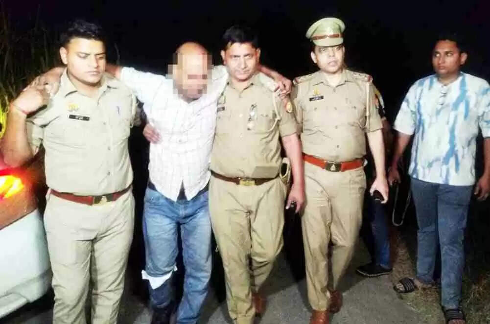 Muzaffarnagar पुलिस की मुठभेड़ में दो शातिर वाहन चोर गिरफ्तार, चोरी की स्विफ्ट कार और अवैध शस्त्र बरामद