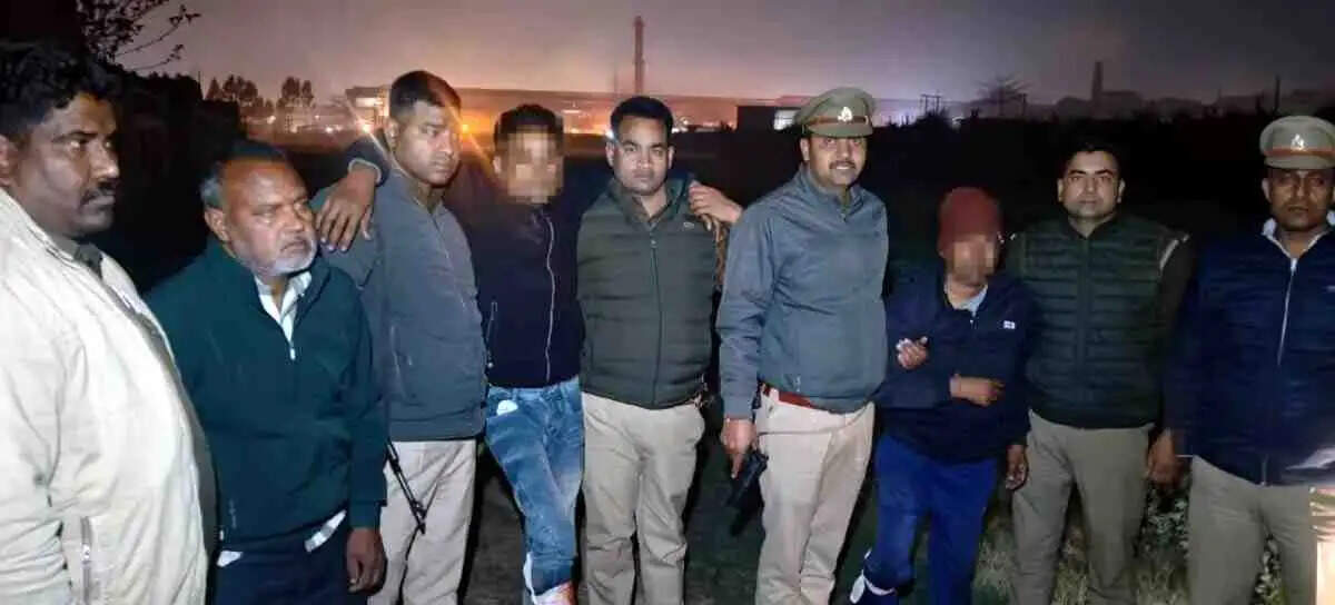 Muzaffarnagar में पुलिस एनकाउंटर: अंतर्राज्यीय चोर गिरोह ध्वस्त, मुठभेड़ में दो बदमाश घायल, भारी नकदी और हथियार बरामद