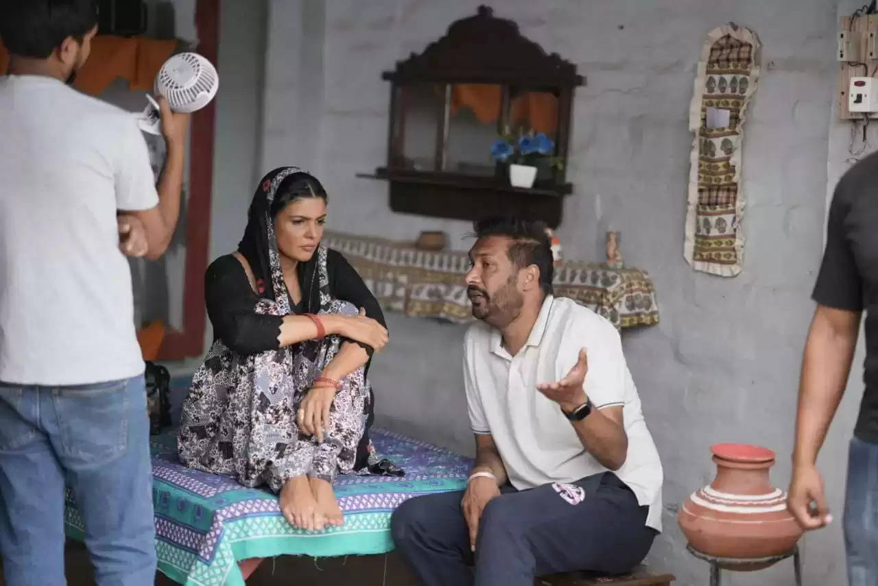 नई फिल्म 'जे पैसा बोलदा हुंदा' की रिलीज के बाद इहाना ढिल्लन को प्रशंसकों से असीमित प्यार और प्रशंसा मिली!