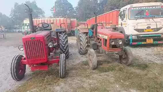 Muzaffarnagar रोहाना में अवैध खनन पर बड़ा प्रहार: जंगलों से मिट्टी से भरे दो ट्रैक्टर&ndash;डंपर जब्त, खनन माफियाओं में मचा हड़कंप