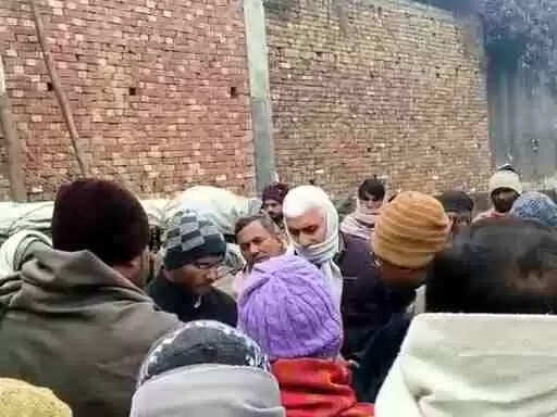 Muzaffarnagar के युवक की महाराष्ट्र में रहस्यमयी मौत: शव गांव पहुंचते ही फूटा गुस्सा, हत्या की आशंका पर अंतिम संस्कार से इनकार