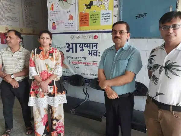 Muzaffarnagar सीएमओ डॉ. सुनील तेवतिया का औचक निरीक्षण, स्वास्थ्य सेवाओं में लापरवाही पर सख्त चेतावनी