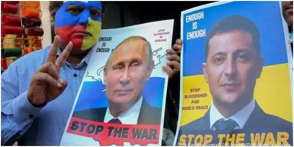 अमेरिका ने कहा है कि रूस की मदद चीन को भी भारी पड़ सकती है।