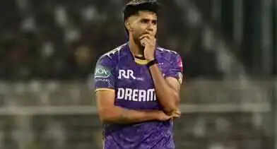 IPL 2026 में KKR को बड़ा झटका! Harshit Rana बाहर, पथिराना पर सस्पेंस &ndash; टीम की गेंदबाजी पर सवाल
