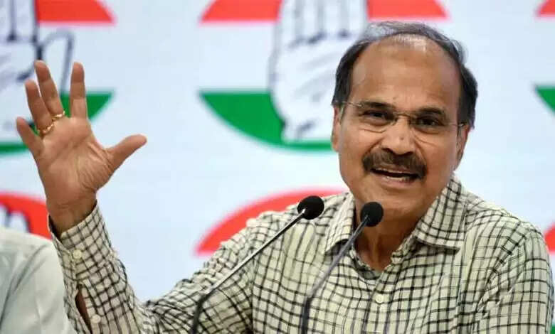 अधीर रंजन चौधरी ने मुख्यमंत्री ममता बनर्जी पर निशाना साधा, कहा& ‘नमक हराम’ की राजनीति करती हैं