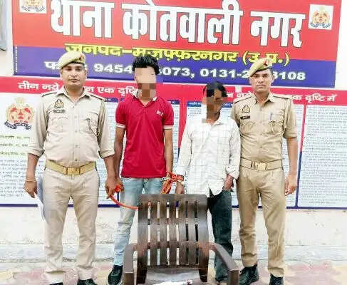 Muzaffarnagar पुलिस की बड़ी कार्रवाई: चोरी की बाइक और अवैध तमंचे के साथ दो शातिर आरोपी गिरफ्तार