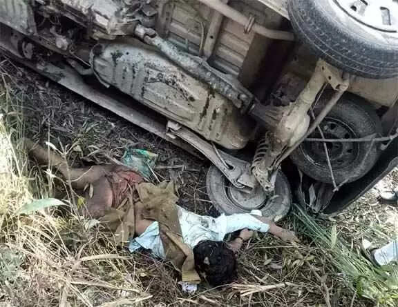 Muzaffarnagar खतौली में दर्दनाक सड़क हादसा: बडसू गांव के पास कार-बाइक की आमने-सामने टक्कर, एक युवक की मौत, तीन गंभीर घायल