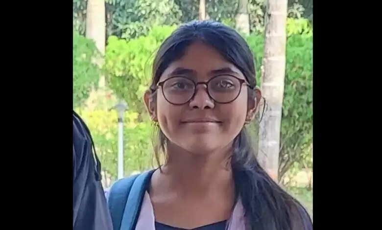10 वीं में टॉप करने वाली इशिका बाला को ब्लड कैंसर, लेकिन नहीं मानी हार