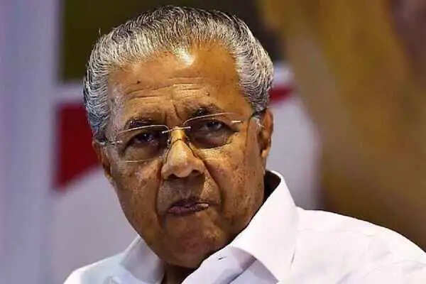 Mani Shankar Aiyar News: केरल मॉडल की खुली तारीफ, Pinarayi Vijayan पर बयान से कांग्रेस असहज, सियासी हलकों में हलचल