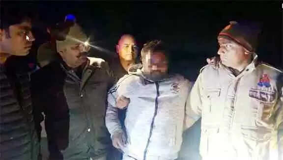 चरथावल में Muzaffarnagar पुलिस मुठभेड़ से हड़कंप: पशु चोरी गिरोह का भंडाफोड़, एक बदमाश घायल, दो गिरफ्तार, एक फरार