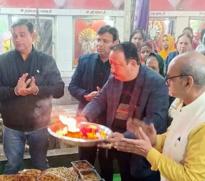 Muzaffarnagar में भक्ति का महासंगम: श्रीराम जन्मोत्सव पर श्री मनकामनेश्वर महादेव मंदिर में कीर्तन, 56 भोग और दीप प्रज्वलन का भव्य आयोजन