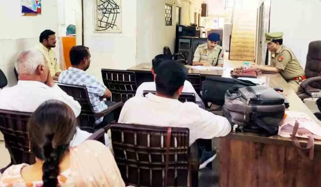 एसपी सिटी Muzaffarnagar ने समाधान दिवस पर की निष्पक्ष जांच की अपील, जनता से किया साइबर अपराध से बचने के उपायों पर चर्चा