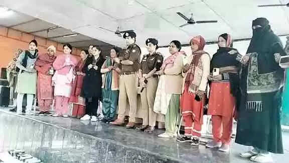 Muzaffarnagar पुलिस का बड़ा डिजिटल एक्शन: 4 महीनों में 171 खोए स्मार्टफोन बरामद, 32 लाख की संपत्ति लौटाई, चेहरे पर लौटी मुस्कान