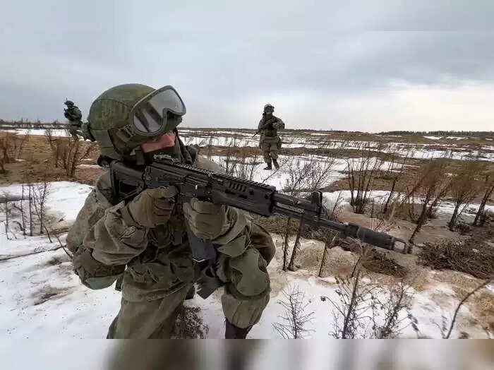 यूक्रेन&nbsp;में&nbsp;बने&nbsp;युद्ध&nbsp;के&nbsp;हालात&nbsp;के&nbsp;बीच&nbsp;रूस&nbsp;ने&nbsp;भी&nbsp;अड़ियल&nbsp;रवैया&nbsp;अपना&nbsp;रखा&nbsp;है